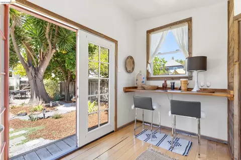Entry Way - 1644 Ashby Ave, Berkeley, CA 94703 photo 5 of 6