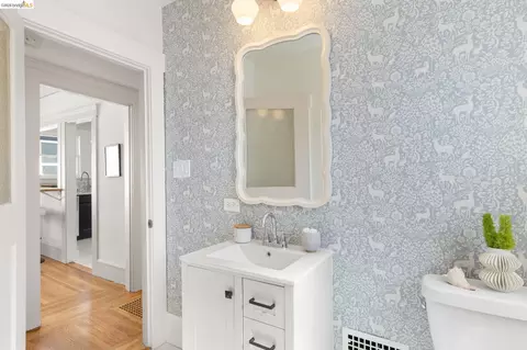 Bath - 1644 Ashby Ave, Berkeley, CA 94703 photo 1 of 1