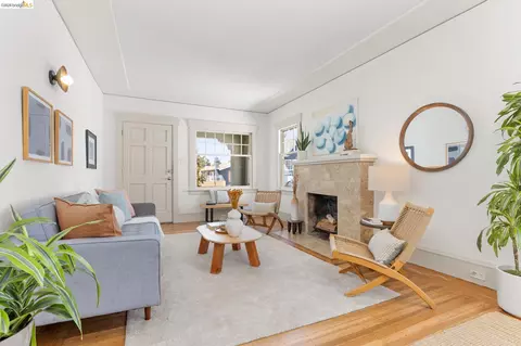 Living - 1644 Ashby Ave, Berkeley, CA 94703 photo 3 of 4