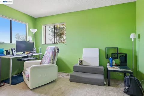 Bedroom - 1701 Calais Ct, Fairview, CA 94541 photo 7 of 8