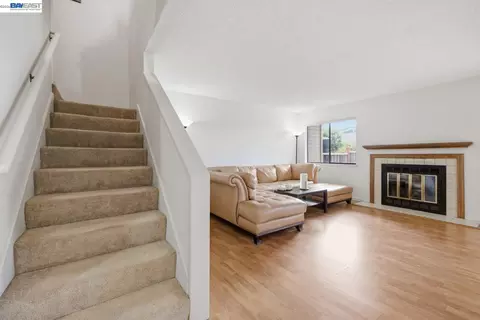 Living - 1701 Calais Ct, Fairview, CA 94541 photo 2 of 4