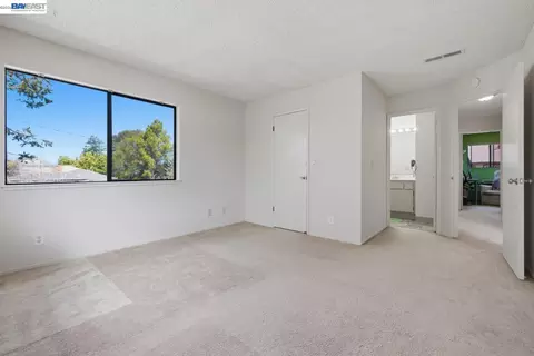 Bedroom - 1701 Calais Ct, Fairview, CA 94541 photo 5 of 8