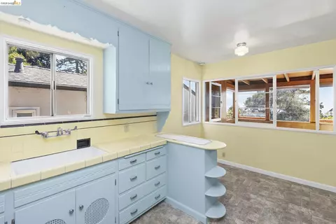 Kitchen - 1023 Keeler, Berkeley, CA 94708 photo 4 of 6