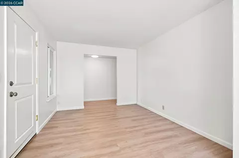 Living - 6861 Brighton Dr, Dublin, CA 94568 photo 6 of 7