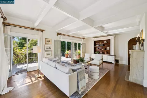 Living - 2388 Vine St, Berkeley, CA 94708 photo 4 of 4