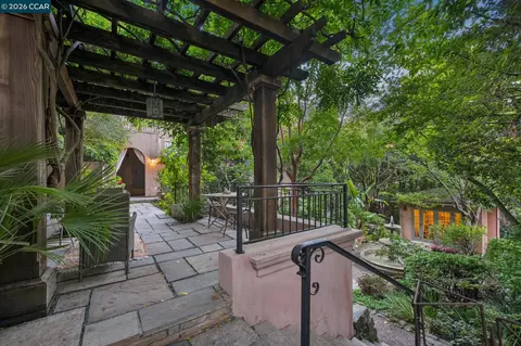 Exterior - 2388 Vine St, Berkeley, CA 94708 photo 15 of 16