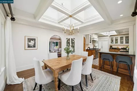 Dining - 2388 Vine St, Berkeley, CA 94708 photo 3 of 3