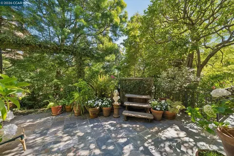 Exterior - 2388 Vine St, Berkeley, CA 94708 photo 4 of 16