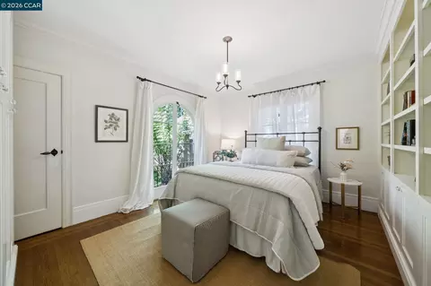 Bedroom - 2388 Vine St, Berkeley, CA 94708 photo 3 of 4