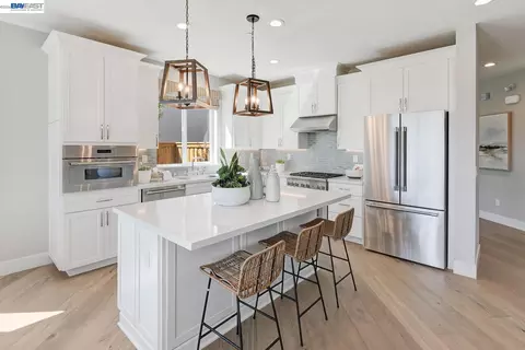 Kitchen - 1049 Briar Ct, Manteca, CA 95336 photo 3 of 3