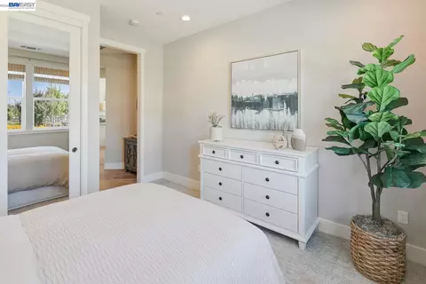 Bedroom - 1049 Briar Ct, Manteca, CA 95336 photo 2 of 4