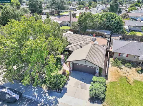 View/Area - 513 Gerard Dr, Lodi, CA 95242 photo 2 of 4