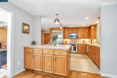 Kitchen - 513 Gerard Dr, Lodi, CA 95242 photo 1 of 5