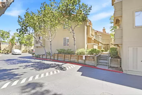Exterior - 526 Arbor Way, Milpitas, CA 95035 photo 8 of 9
