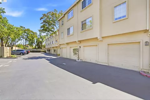 Exterior - 526 Arbor Way, Milpitas, CA 95035 photo 6 of 9
