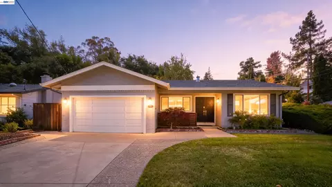 5752 Cold Water Dr, Castro Valley, CA 94552
