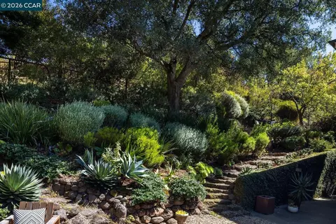 Exterior - 7174 Norfolk Rd, Berkeley, CA 94705 photo 5 of 9