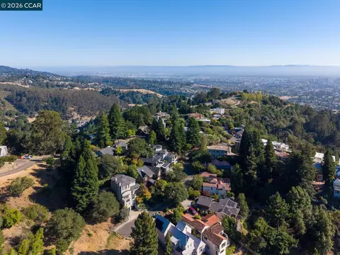 View/Area - 7174 Norfolk Rd, Berkeley, CA 94705 photo 3 of 3