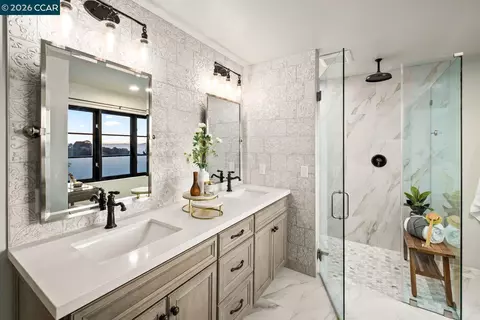 Bath - 7174 Norfolk Rd, Berkeley, CA 94705 photo 1 of 3