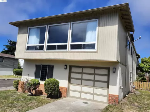 Exterior - 110 Sunshine Dr, Pacifica, CA 94044 photo 4 of 9