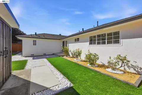 Exterior - 38465 Blacow Rd, Fremont, CA 94536 photo 9 of 14