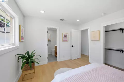 Bedroom - 38465 Blacow Rd, Fremont, CA 94536 photo 10 of 12
