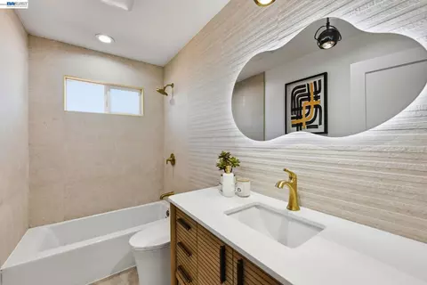 Bath - 38465 Blacow Rd, Fremont, CA 94536 photo 1 of 5