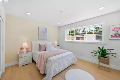 Bedroom - 38465 Blacow Rd, Fremont, CA 94536 photo 8 of 12
