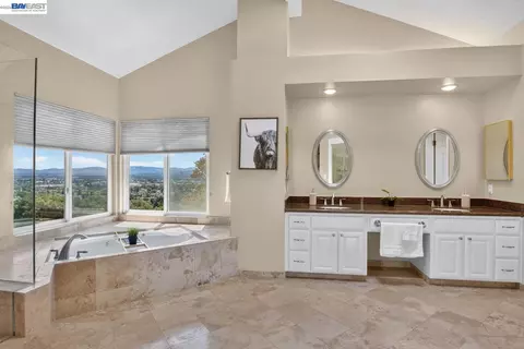 Bath - 8257 Brittany Dr, Dublin, CA 94568 photo 2 of 4