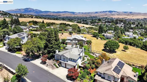 View/Area - 8257 Brittany Dr, Dublin, CA 94568 photo 6 of 16