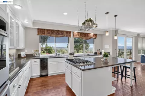 Kitchen - 8257 Brittany Dr, Dublin, CA 94568 photo 3 of 10