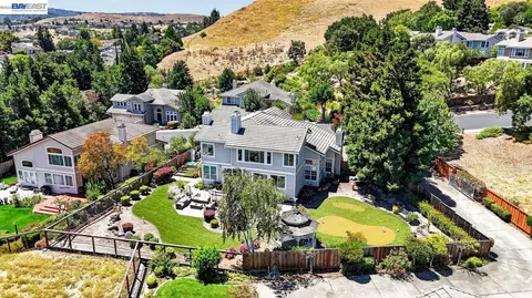 View/Area - 8257 Brittany Dr, Dublin, CA 94568 photo 10 of 16