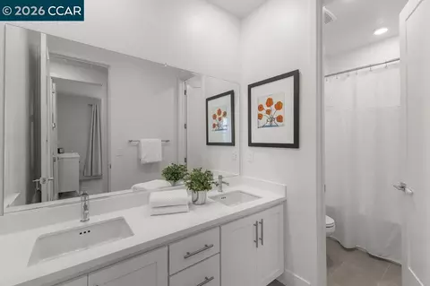 Bath - 5772 Juniper Way, Dublin, CA 94568 photo 5 of 7
