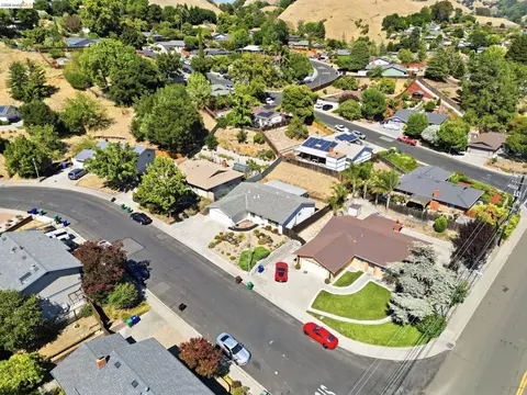 View/Area - 2303 Monte Vista Dr, Pinole, CA 94564 photo 15 of 16
