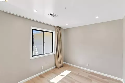 Bedroom - 2303 Monte Vista Dr, Pinole, CA 94564 photo 4 of 8