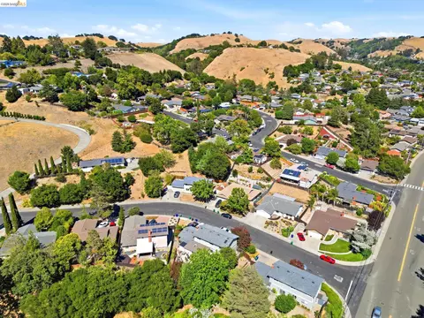 View/Area - 2303 Monte Vista Dr, Pinole, CA 94564 photo 12 of 16