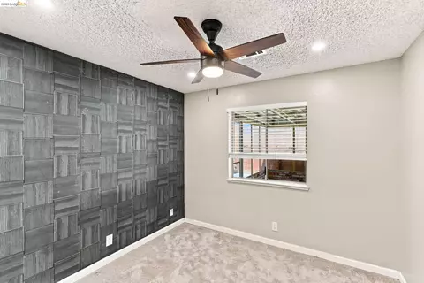 Bedroom - 2303 Monte Vista Dr, Pinole, CA 94564 photo 1 of 8