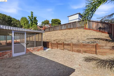 Exterior - 2303 Monte Vista Dr, Pinole, CA 94564 photo 9 of 11