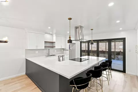 Kitchen - 2303 Monte Vista Dr, Pinole, CA 94564 photo 10 of 11