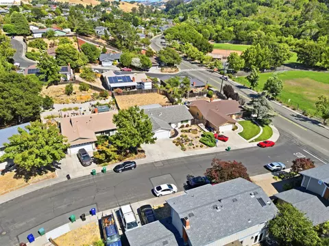 View/Area - 2303 Monte Vista Dr, Pinole, CA 94564 photo 14 of 16