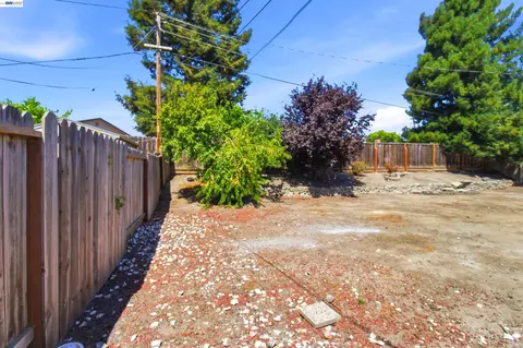 Exterior - 8380 Lucania St, Dublin, CA 94568 photo 7 of 10