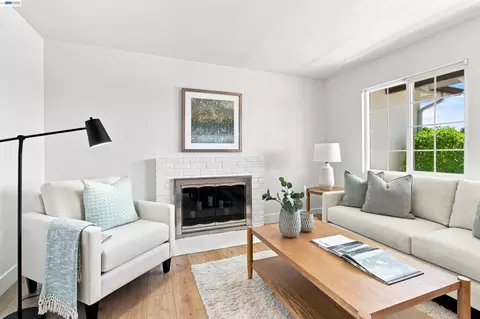 Living - 8380 Lucania St, Dublin, CA 94568 photo 5 of 6