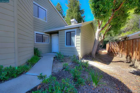 Exterior - 105 Coventry, Hercules, CA 94547 photo 2 of 10