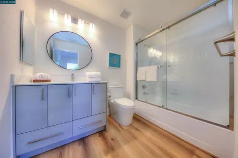 Bath - 105 Coventry, Hercules, CA 94547 photo 5 of 5