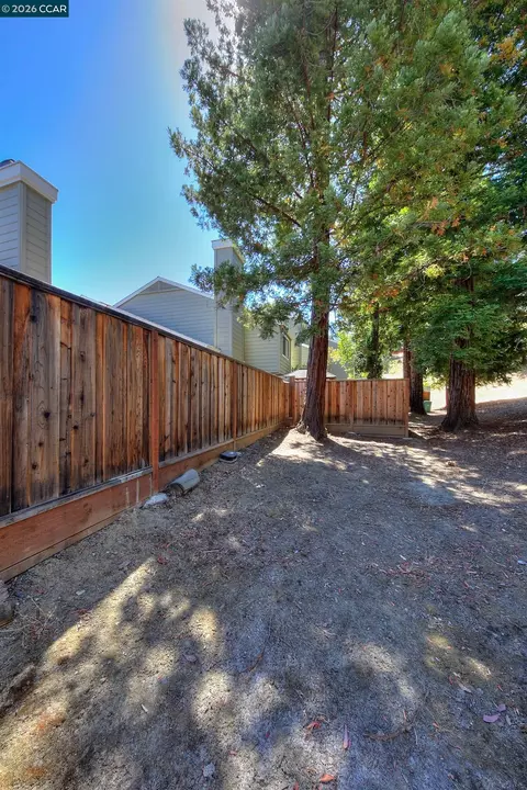 Exterior - 105 Coventry, Hercules, CA 94547 photo 8 of 10
