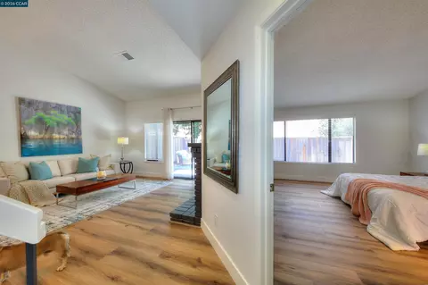 Entry Way - 105 Coventry, Hercules, CA 94547 photo 3 of 6