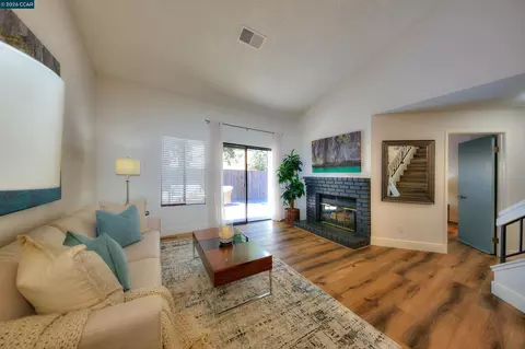 Living - 105 Coventry, Hercules, CA 94547 photo 4 of 8