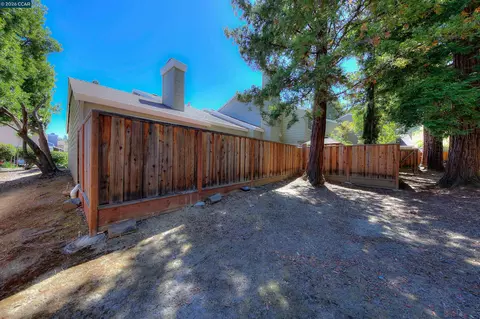 Exterior - 105 Coventry, Hercules, CA 94547 photo 9 of 10