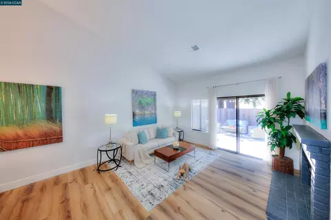 Living - 105 Coventry, Hercules, CA 94547 photo 5 of 8