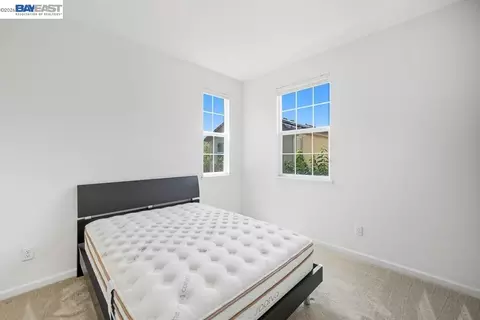 Bedroom - 1505 Sylvia St, Hayward, CA 94545 photo 2 of 2